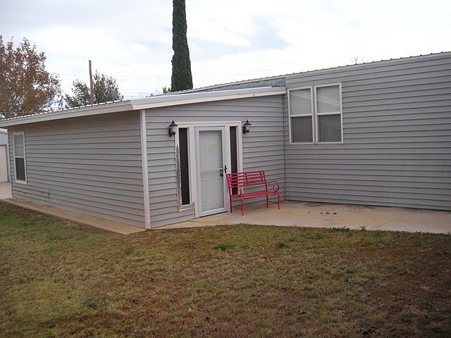 1st image of 204 NW 13th St
