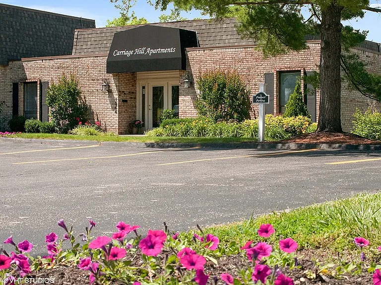 Carriage Hill Leasing Office
