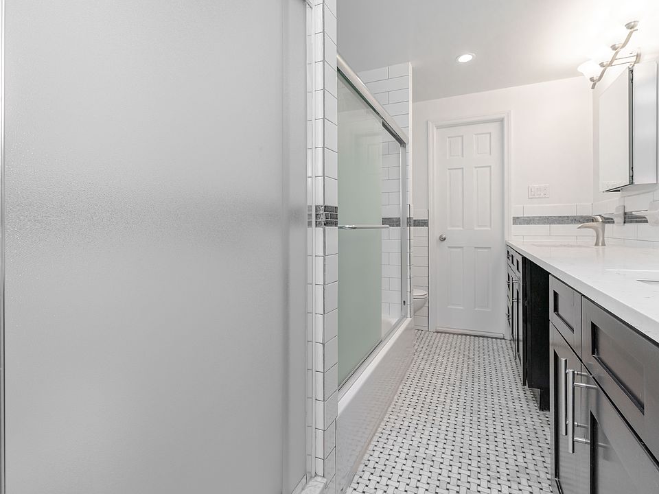 1st image of 28-32 47th St #1