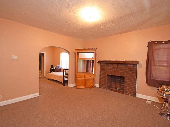 4th image of 3151 McHenry Ave