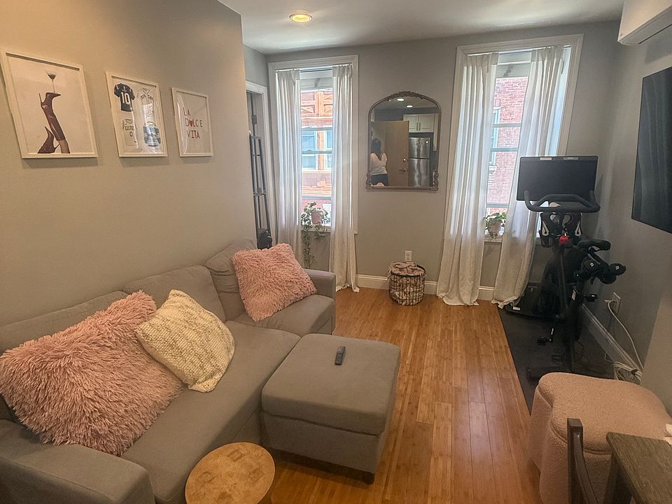 1st image of 6 Baldwin Pl APT 4