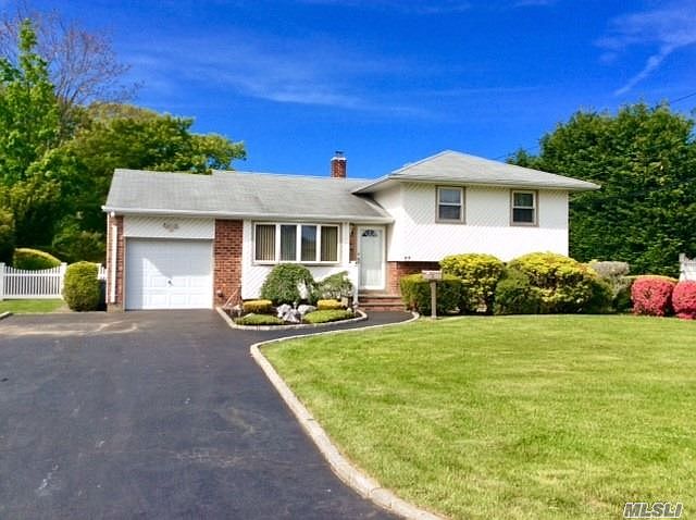 1st image of 15 Wensley Ln