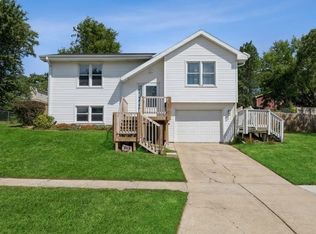 813 Cade Ct, De Soto, IA 50069
