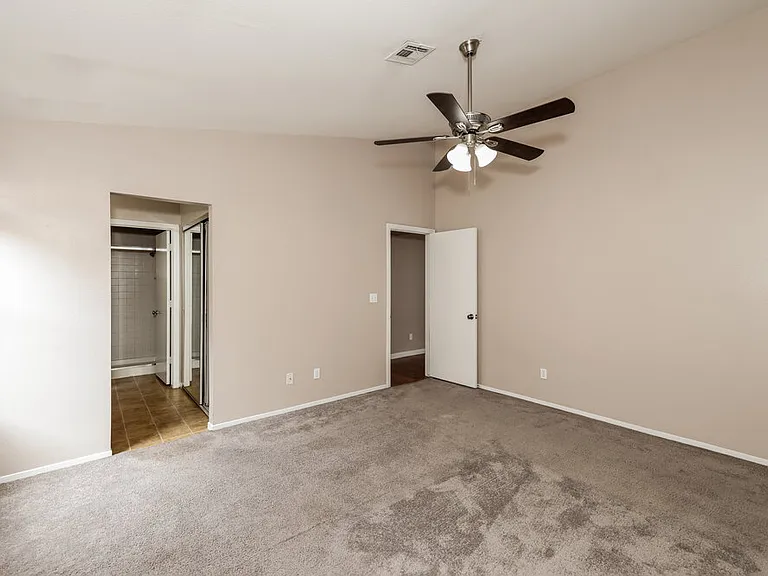 6125 Wild Berry Dr — Photo 9