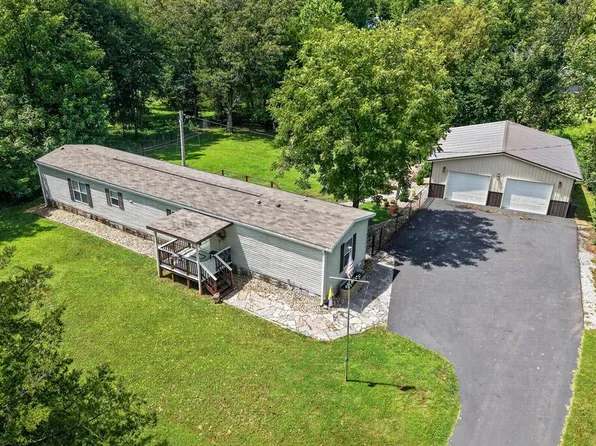 1757 Byrdstown Hwy, Livingston, TN 38570