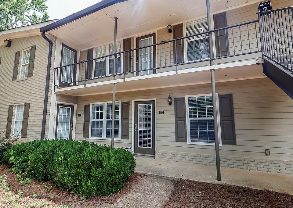 1st image of 202 Park Ln