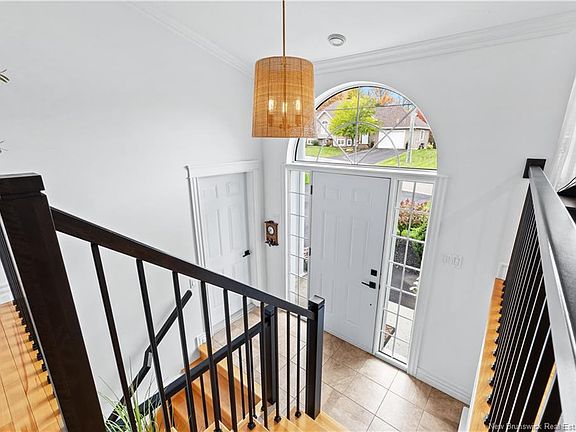 4th image of 133 Tranquille St