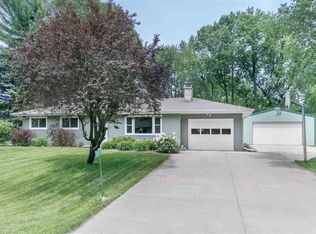5592 Labuwi Ln, Waunakee, WI 53597