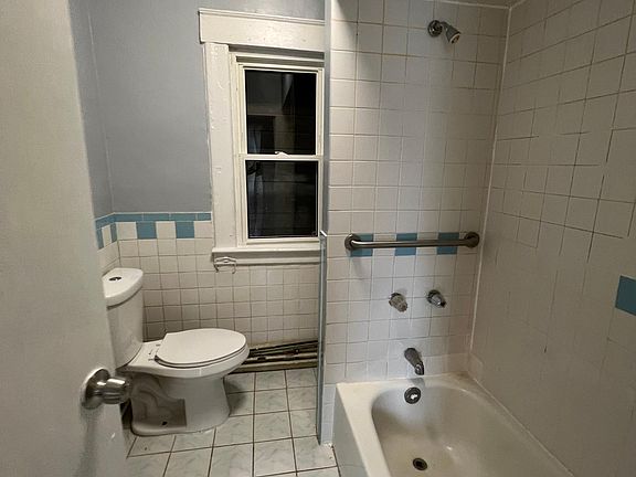 4th image of 384 Sanford Ave Floor 2