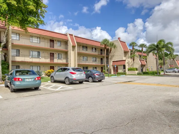 4471 Luxemburg Ct APT 301, Lake Worth, FL 33467