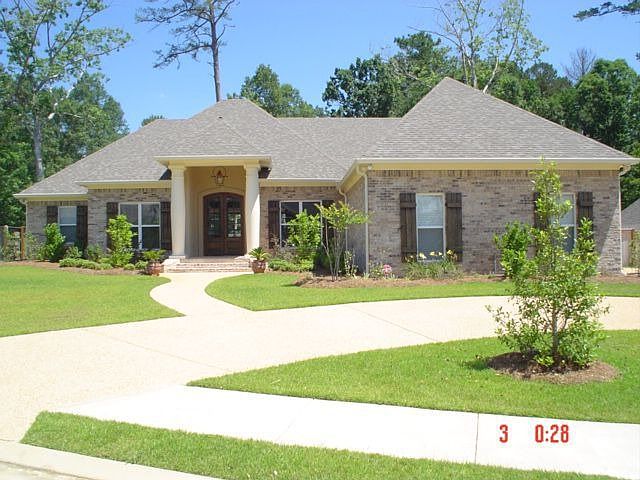 Executive Home in Legacy