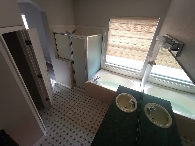 5114 Windingbrook Trl — Photo 5