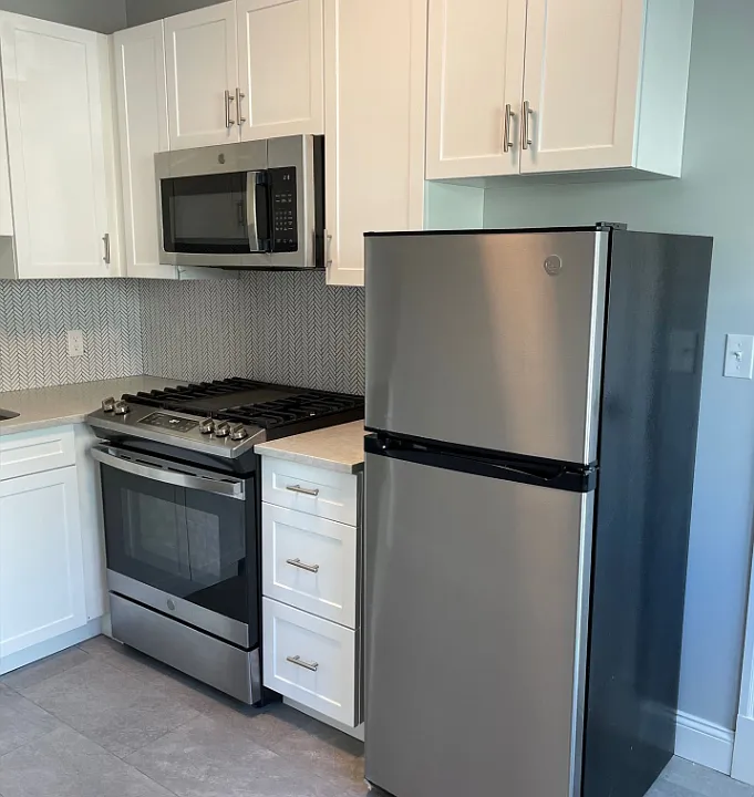235 Lafayette St #1