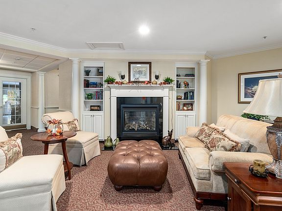 2nd image of 7 Crescent Way Unit 319