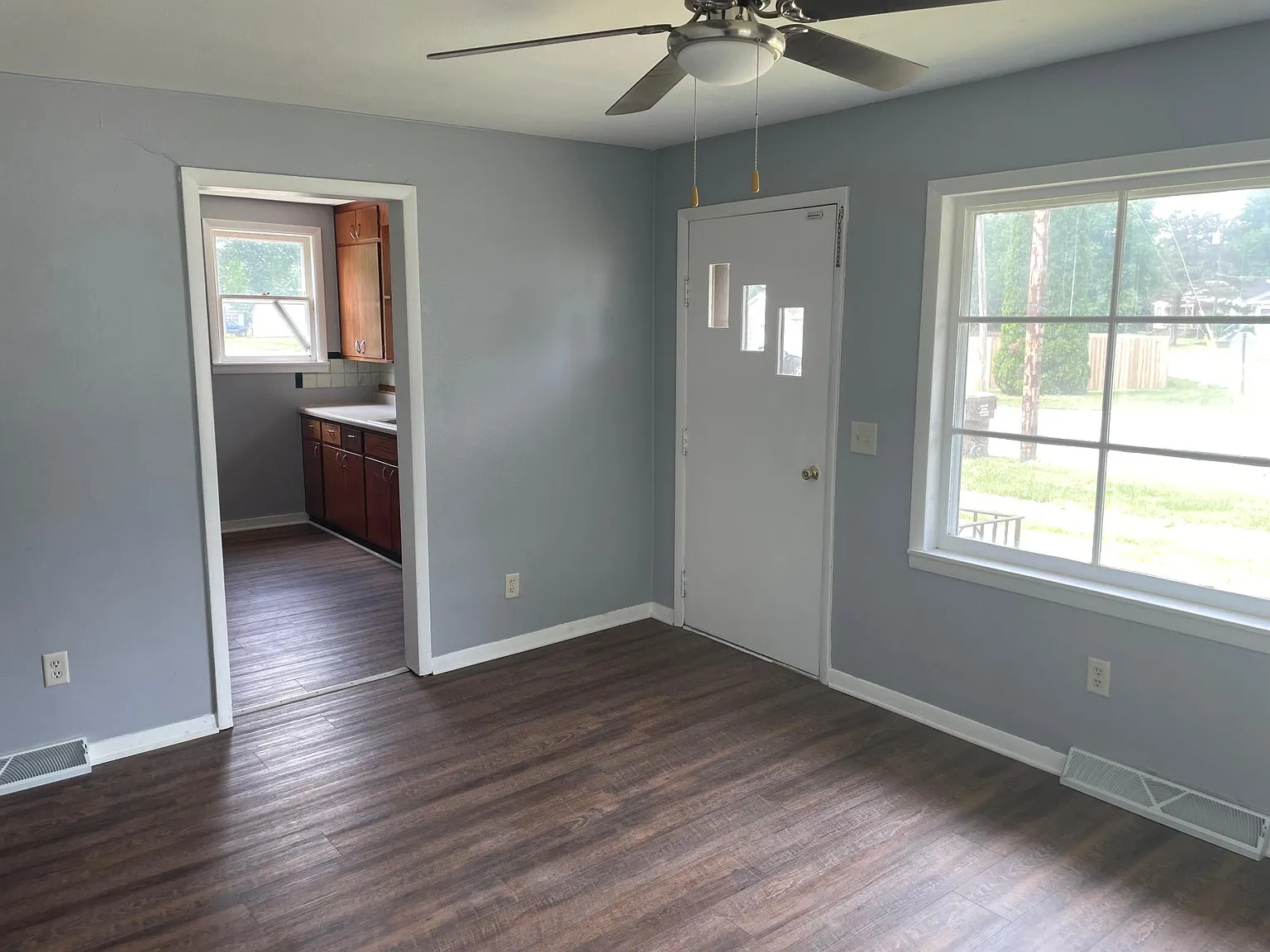 432 Elmwood Ave — Photo 2