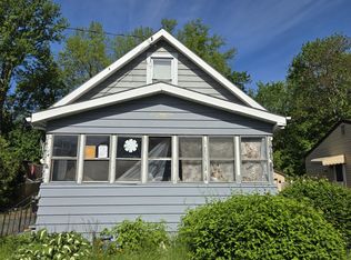 14 Western Ave, Watervliet, NY 12189