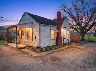 304 W High St, Mc Arthur, OH 45651