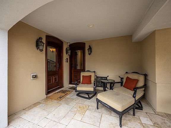 5th image of 615 E 16th St #1
