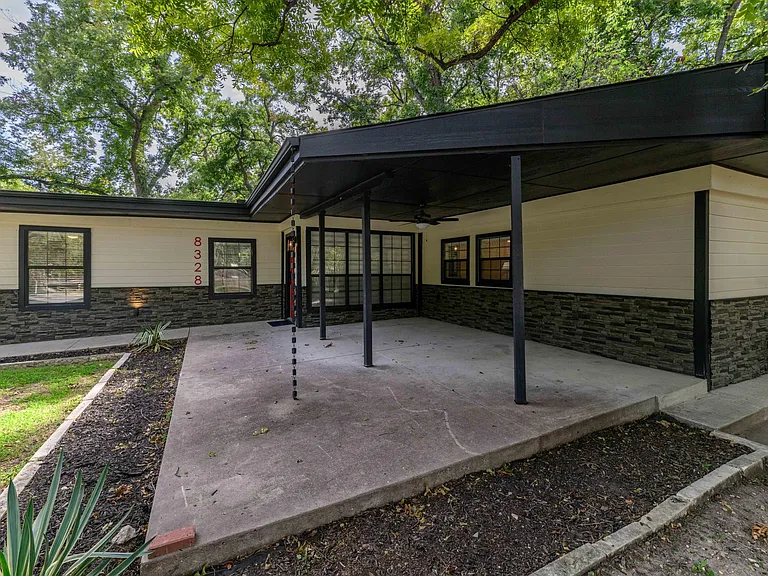 8328 Barbaree Blvd — Photo 20
