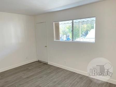 2nd image of 401 W Wilson Ave #4