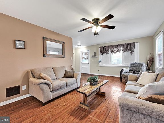 5th image of 483 Beechwood Ave