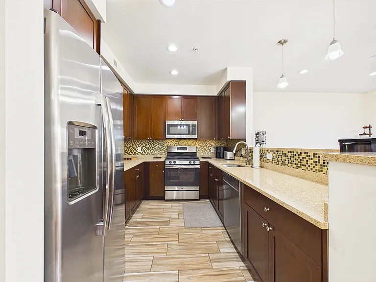 70 Endicott St #106 — Photo 5