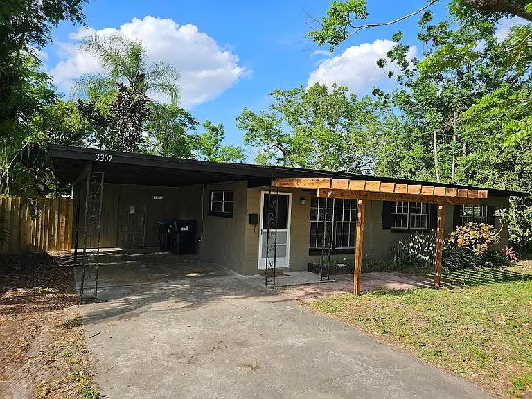 3307 Anderson Rd — Photo 2