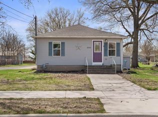 300 Jackson St, Mauston, WI 53948