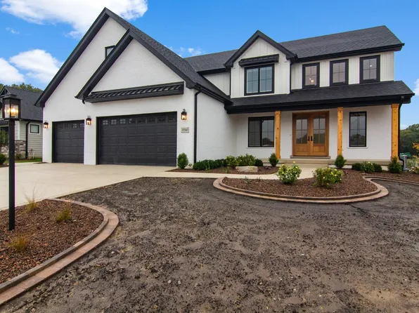 9460 Tall Grass Trl, Saint John, IN 46373