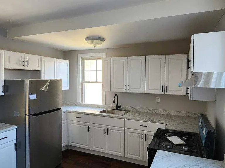 266 Brooks St #2 — Photo 10