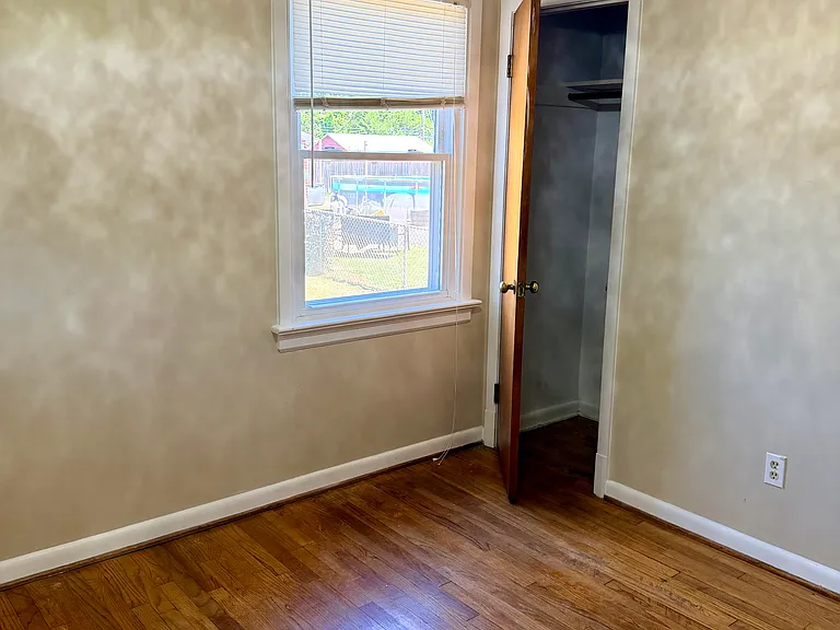 16 Eastlake Dr — Photo 8