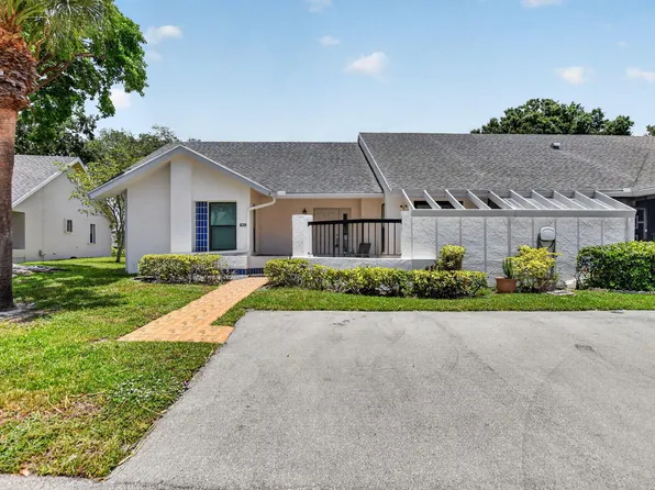 10953 Lake Front Place, Boca Raton, FL 33498