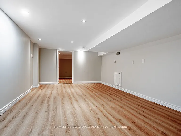 133 Shanly St #LOWER — Photo 4