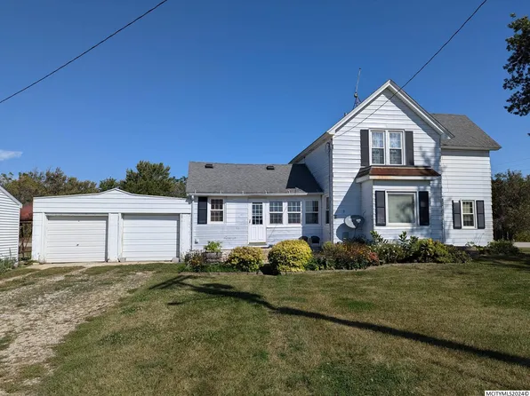 17466 Warbler Ave, Nora Springs, IA 50458