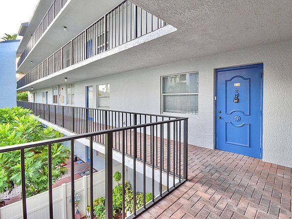 4th image of 6650 S Oriole Boulevard S #2040