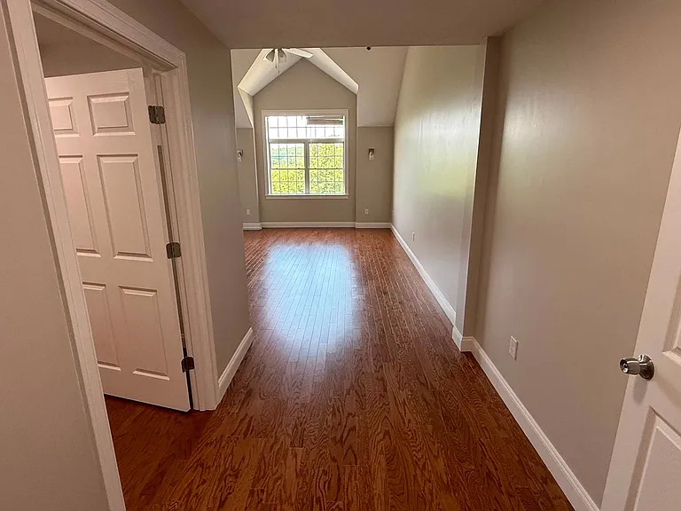 233 Magill Dr — Photo 17