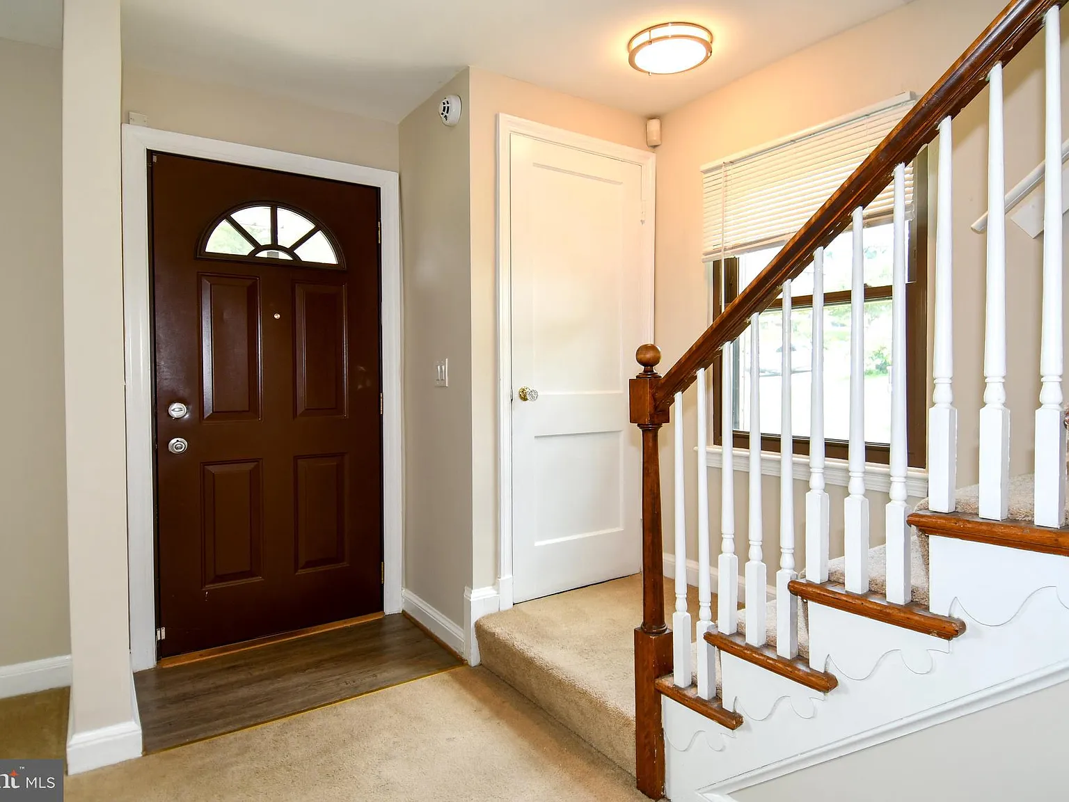 3 bed, 1828 sqft, $2,700 — Photo 2
