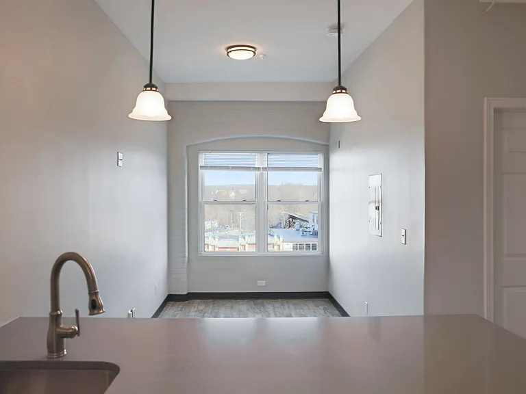 43 Railroad St #204 — Photo 2