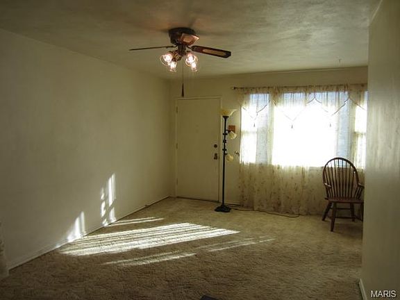 3rd image of 3920 Pomona Ct