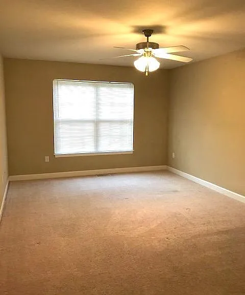 1050 Notting Hill Ct — Photo 8