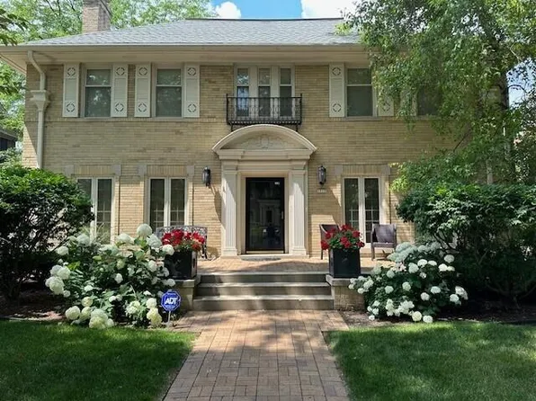 3515 North Summit AVENUE, Shorewood, WI 53211