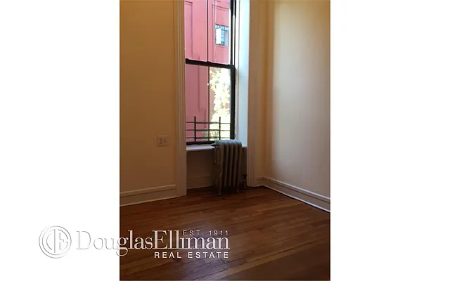 Rented by Douglas Elliman | media 21