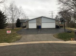 3605 Cutty Sark Rd, Cherry Valley, IL 61016