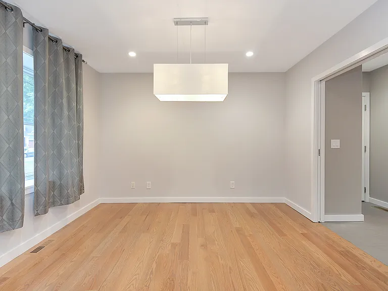 160 Sycamore Rd — Photo 20