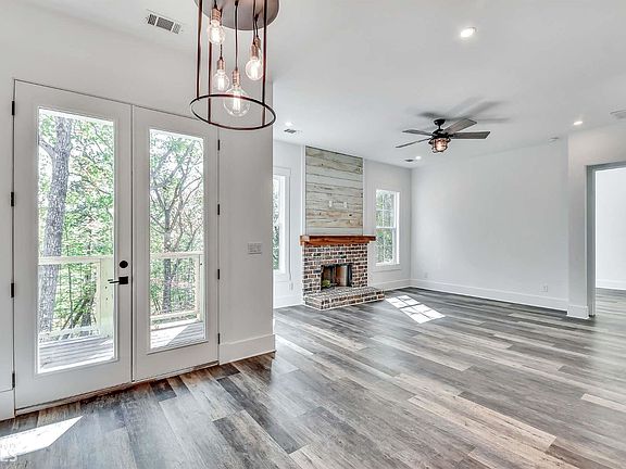3rd image of 85 Kinsington Ct