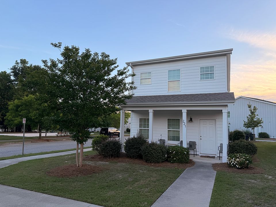 1st image of 221 Morgan Dr