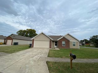 680 Coffee Tree Ln, Lexington, KY 40508