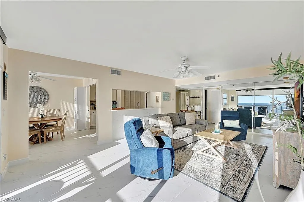 2 bed, 2.0 bath, 1263 sqft, $12,000 — Photo 4