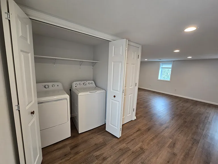 904 W Welsh St #B — Photo 7