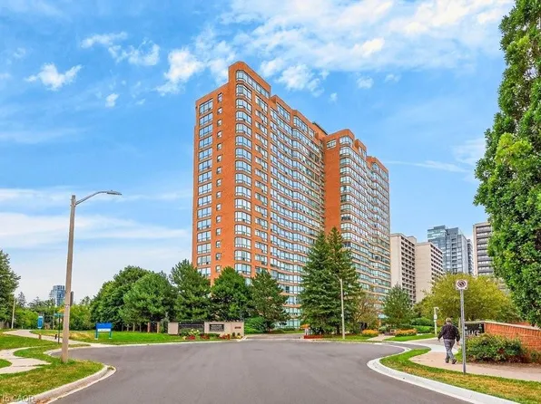 1276 Maple Crossing Blvd #1605, Burlington, ON L7S 2J9